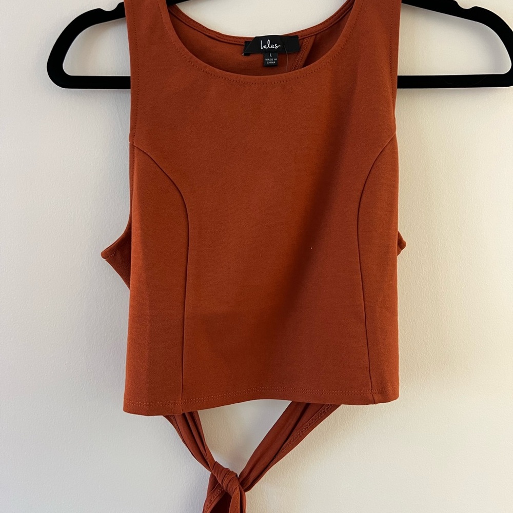 Lulu rust colored crop tank top with tie